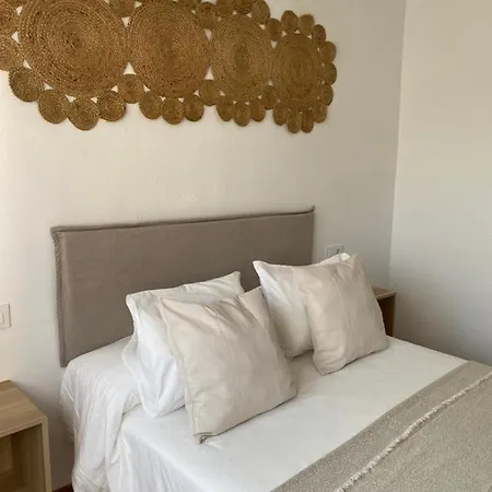 Turisticos Carmencita Hostel Bolonia